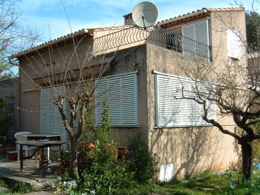 Volets persiennes remis en peinture et en place par SALVAT DECAPAGE 